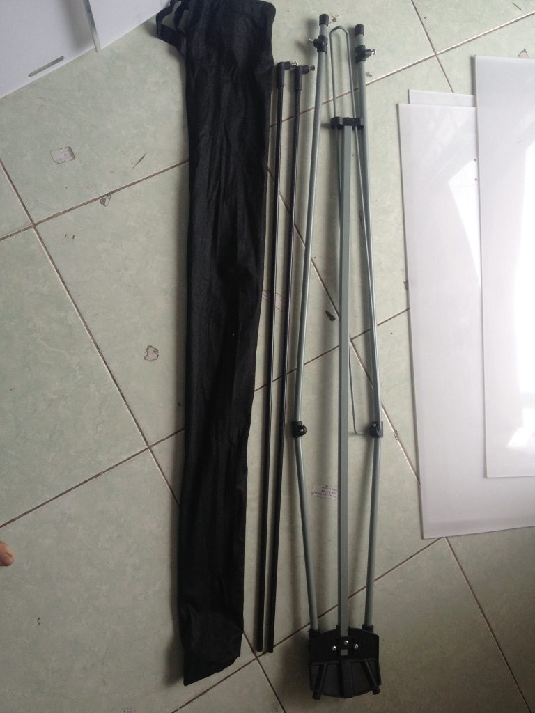 Standee x cường lực loại tốt kích thước 60x160cm 3 standee cuong luc 80x180 1 rotated