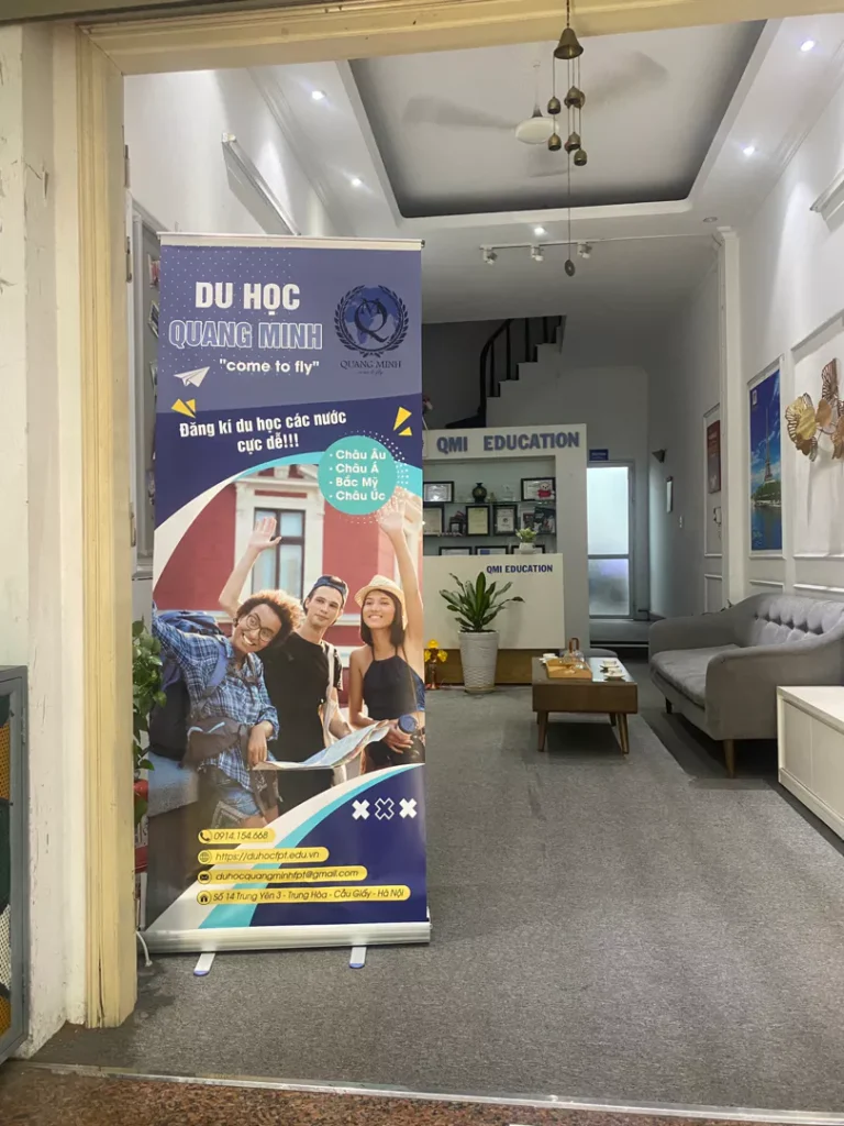 Standee cuốn nhôm, giá standee cuốn nhôm cao cấp kích thước 80x200cm 15 in standee chân cuốn nhôm