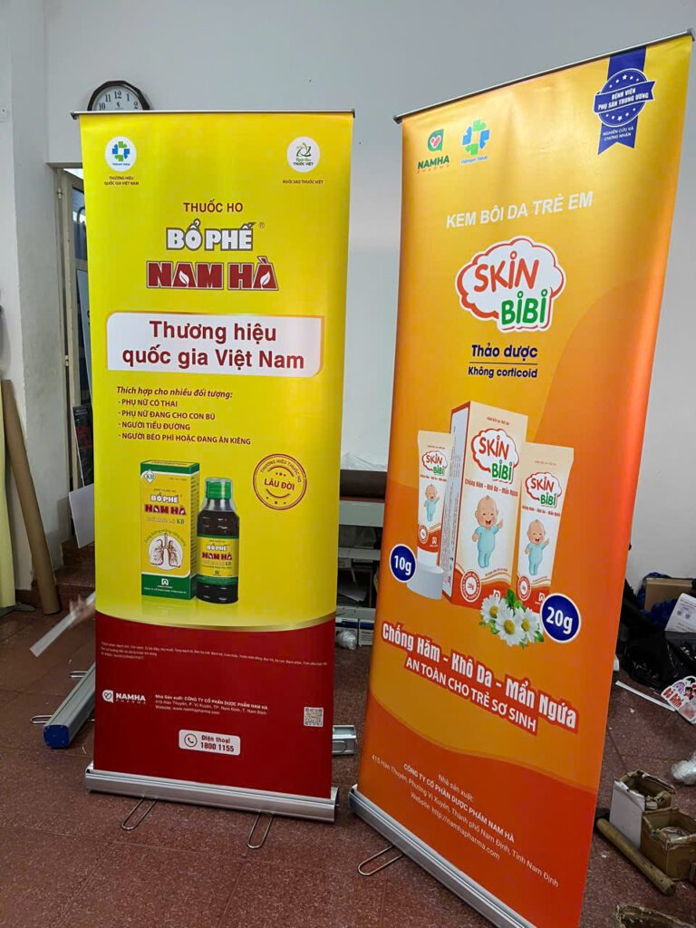 Standee Quảng Cáo Việt Nam 34 standee cuốn nhôm